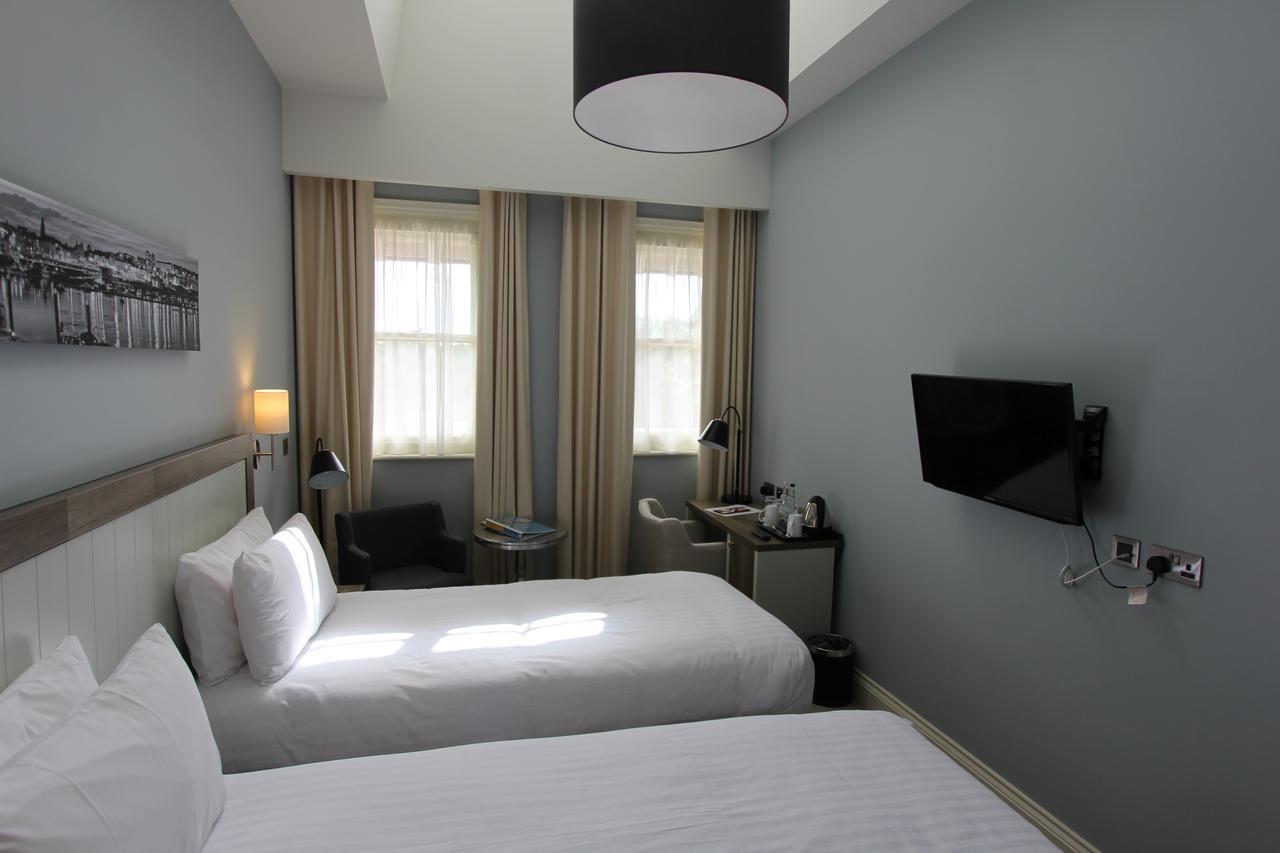 Yarrow Hotel บรอดสแตร์ส ภายนอก รูปภาพ